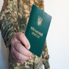 Суд визнав неправомірним утримання чоловіка на території ТЦК та СП
